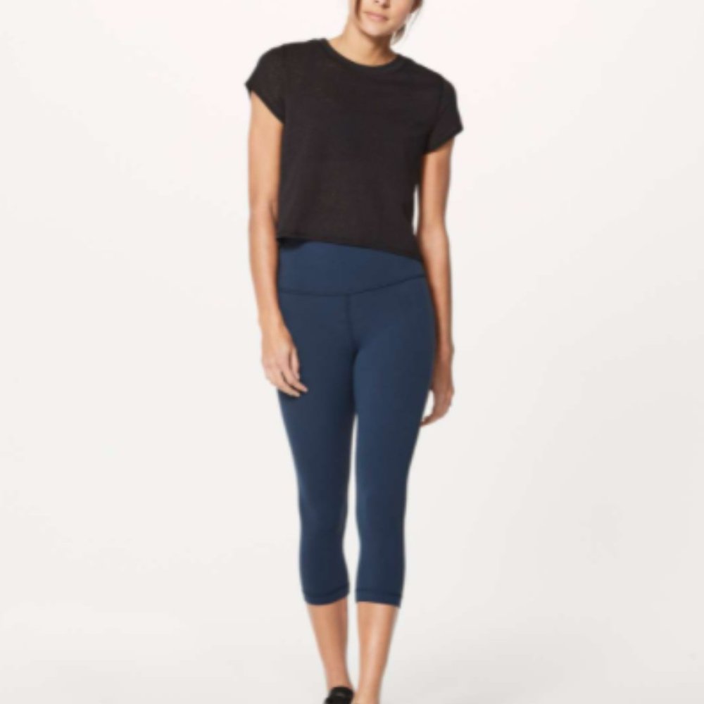 lululemon Hint of Sheet Tee: Black